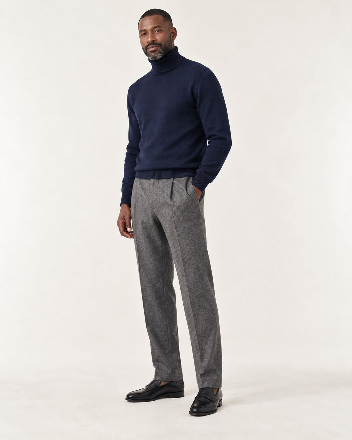 Roquebrune Turtleneck in Navy – on model