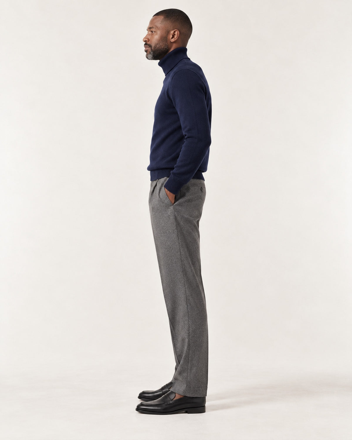 Roquebrune Turtleneck in Navy – on model, side view