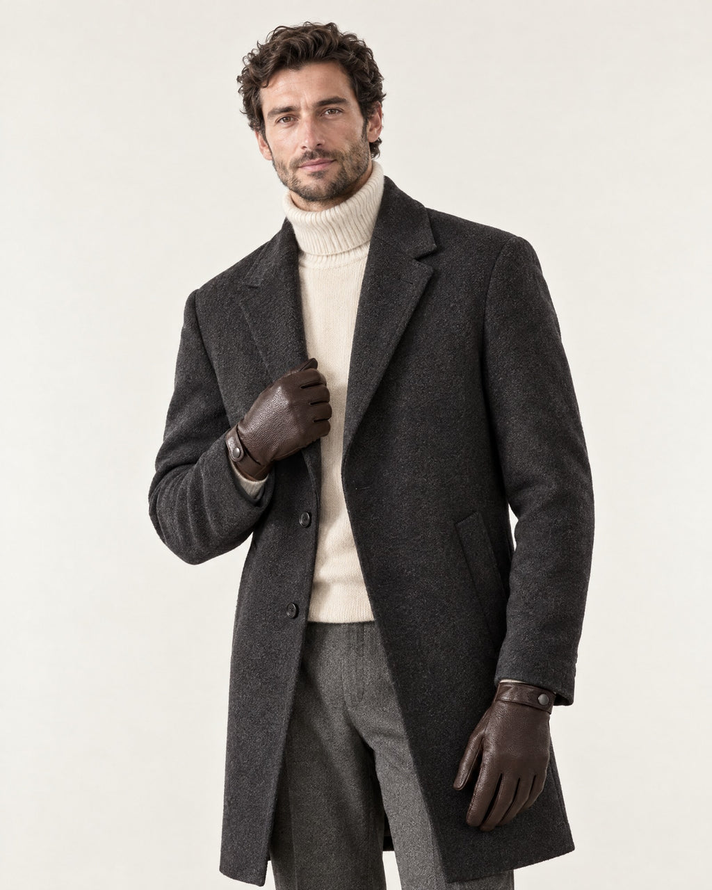 Turbie Gloves in Brown – on model