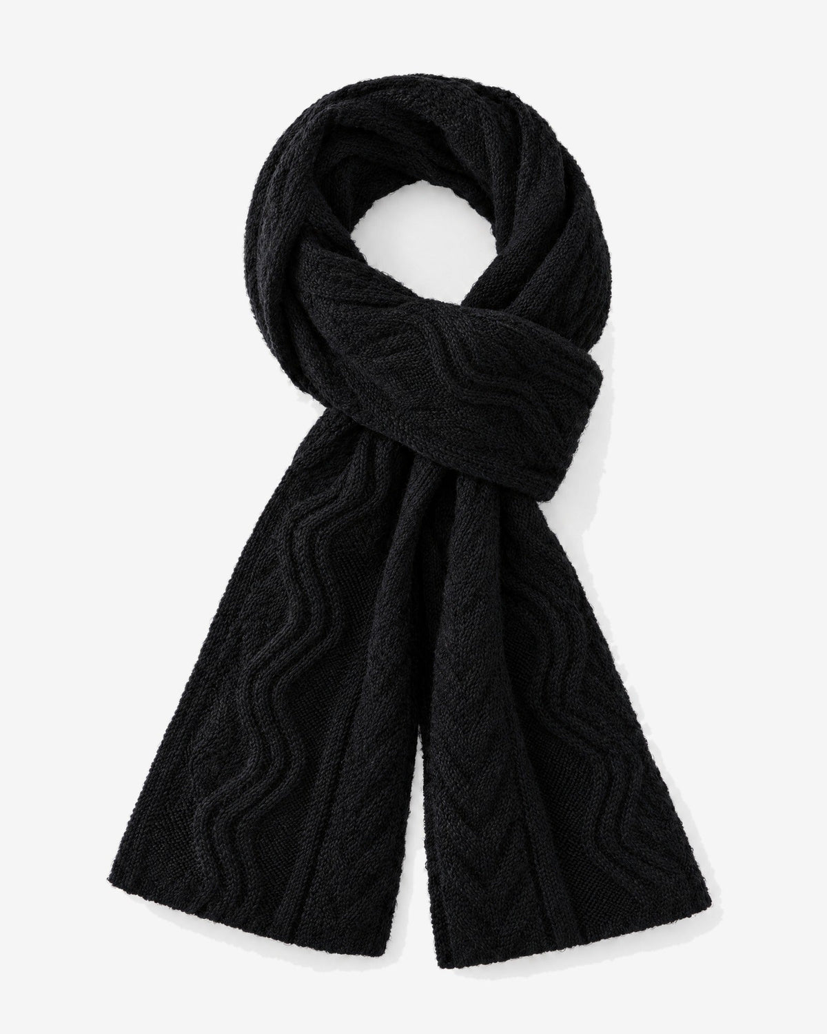 Èze Cable Scarf in Black – front view